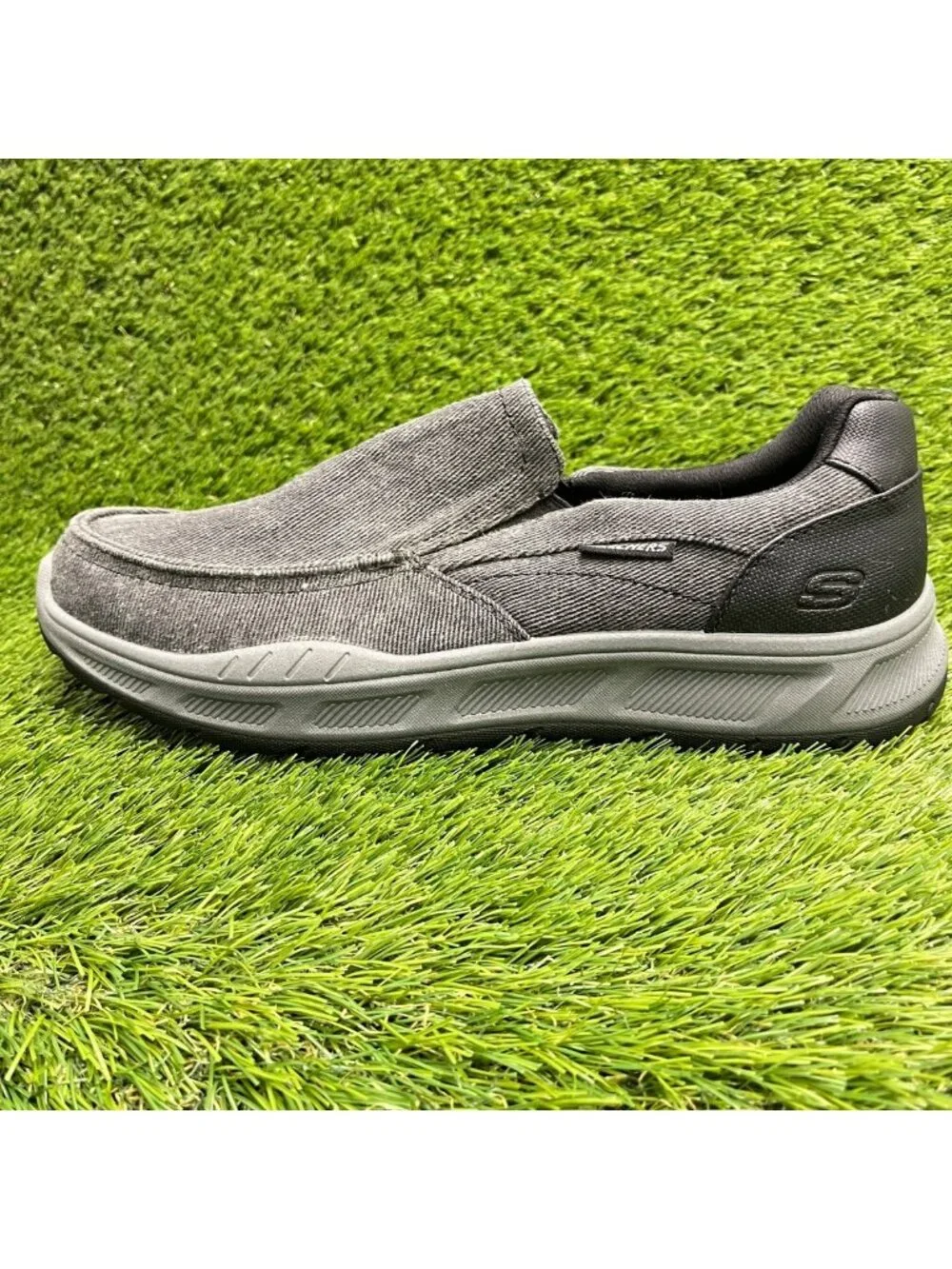 Skechers Cohagen-Vierra Mens Size 13 Gray Black Athletic Slip-On Shoes Sneakers
